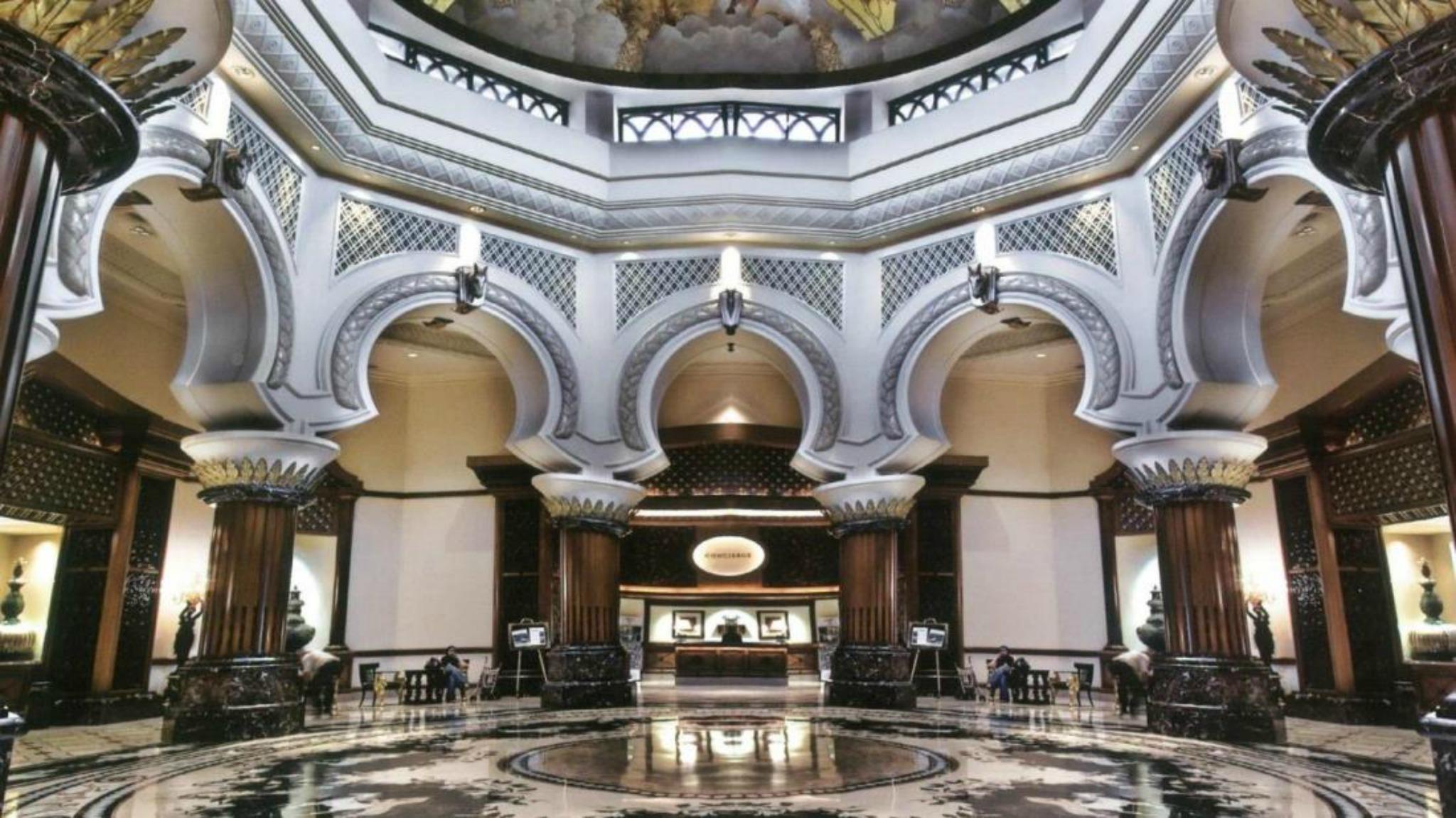 Palace Of The Golden Horses Seri Kembangan Esterno foto The lobby of the hotel