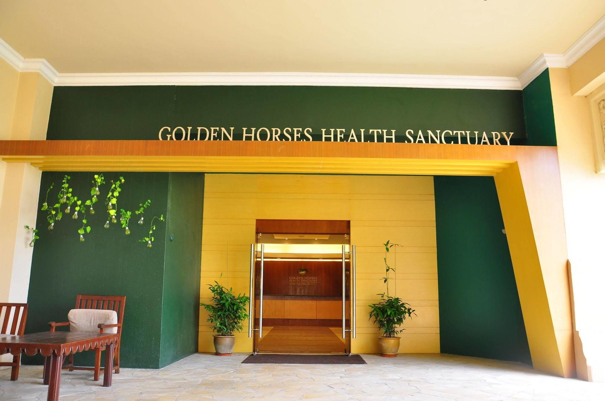 Palace Of The Golden Horses Seri Kembangan Esterno foto Golden Horses Health Sanctuary