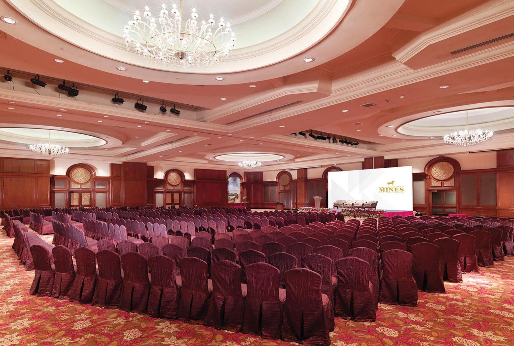Palace Of The Golden Horses Seri Kembangan Esterno foto The Grand Ballroom